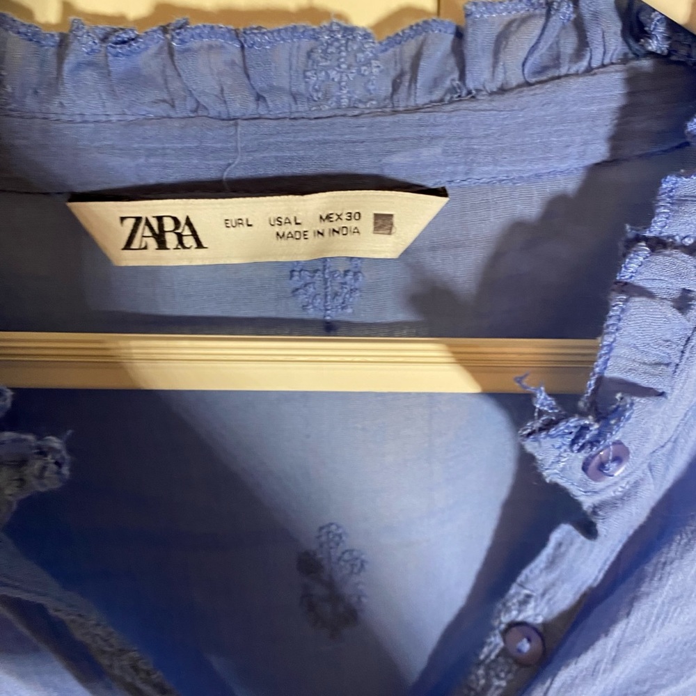 Zara Ruffled Embroidered Blouse! - Picture 3 of 4